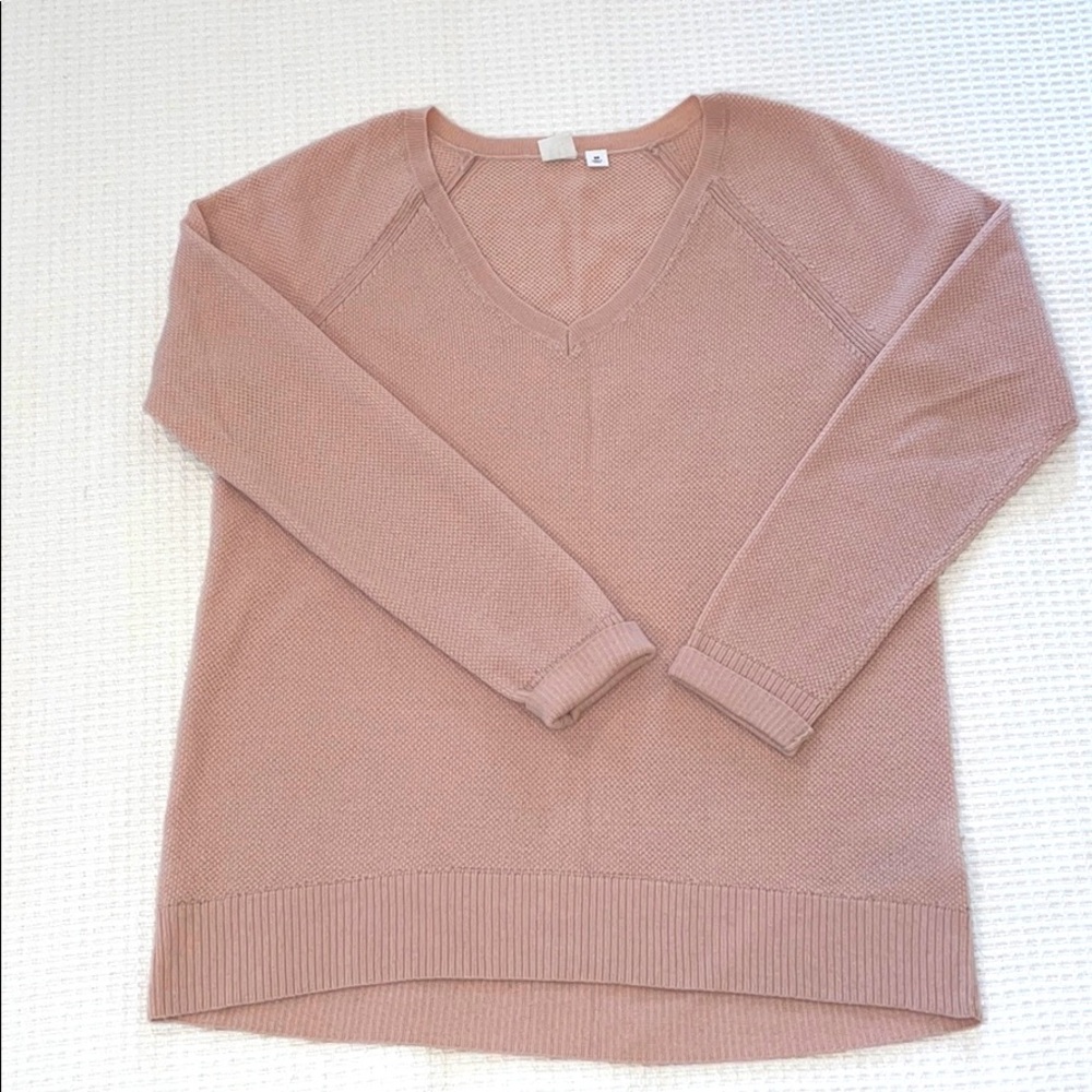 Gap sweater